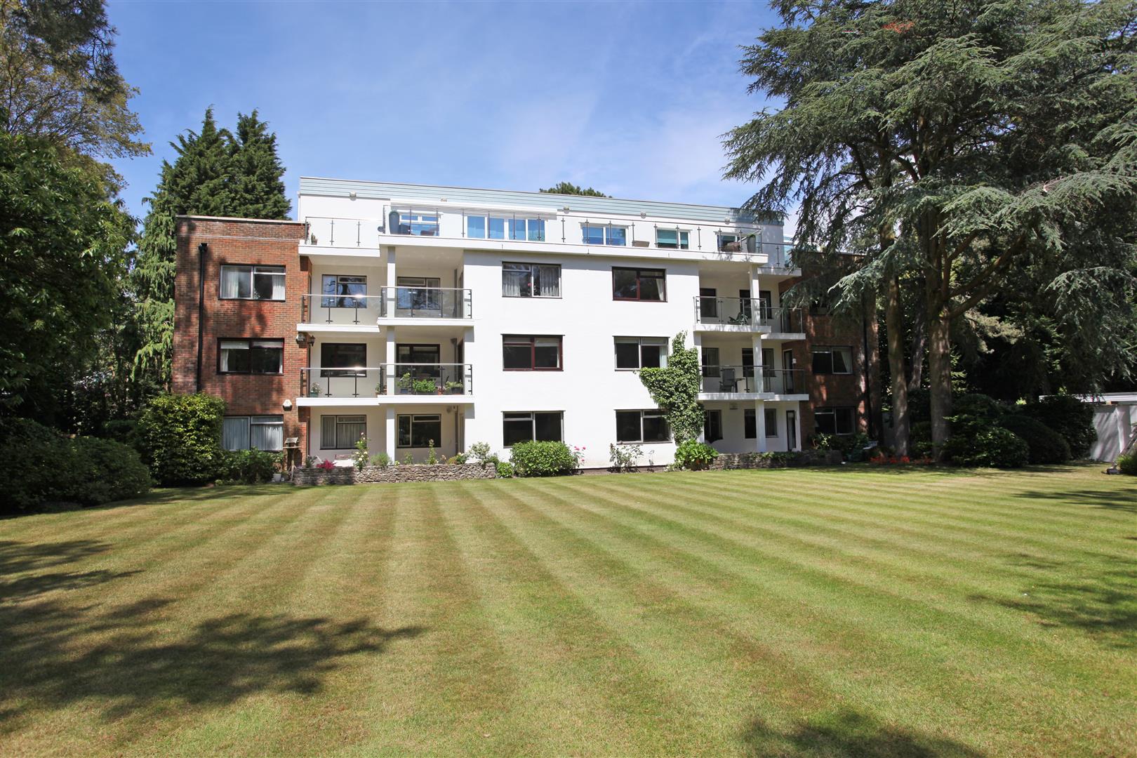 3 Bedroom Apartment First Floor Martello Park, Canford Cliffs, Poole